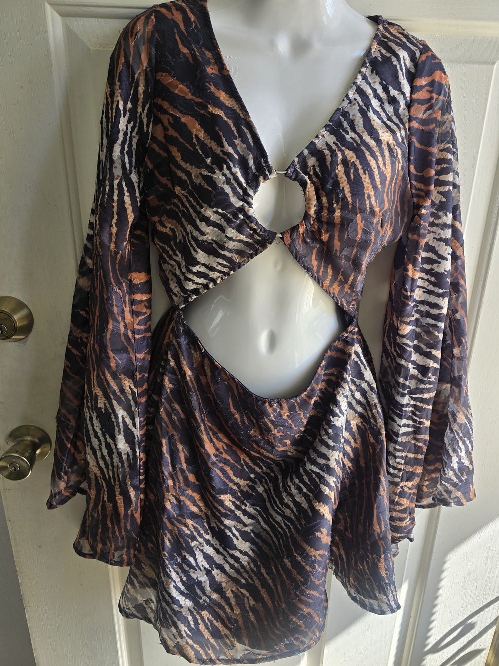 Animal-Print Cutout Long-Sleeve Women’s Top - Brown/Black